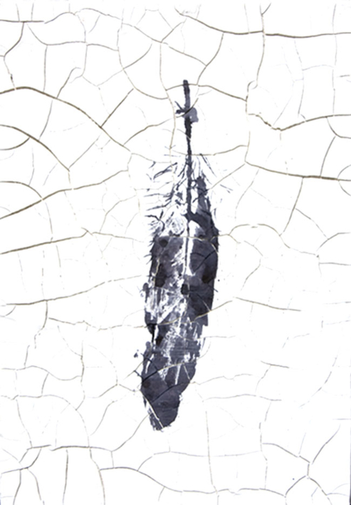 Huella de pluma II |Escultura de pared de Macarena Garví | Compra arte en Flecha.es