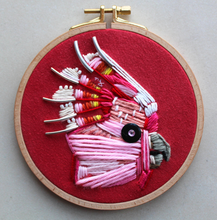 Cacatúa rosa |Escultura de Ángeles Romo | Compra arte en Flecha.es