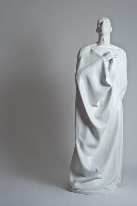 Hombrezzito |Escultura de Patricia Glauser | Compra arte en Flecha.es