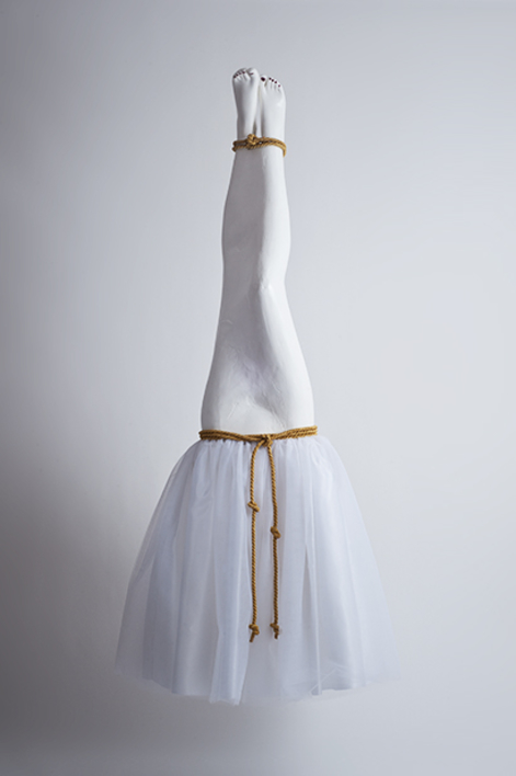 Gravedad |Escultura de Patricia Glauser | Compra arte en Flecha.es