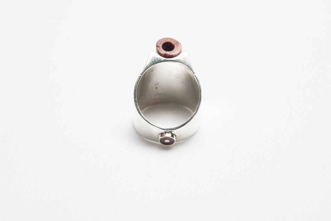 Anillo de plata 950 y Spóndylus morado | Joyería de Ester Ventura | Compra arte en Flecha.es