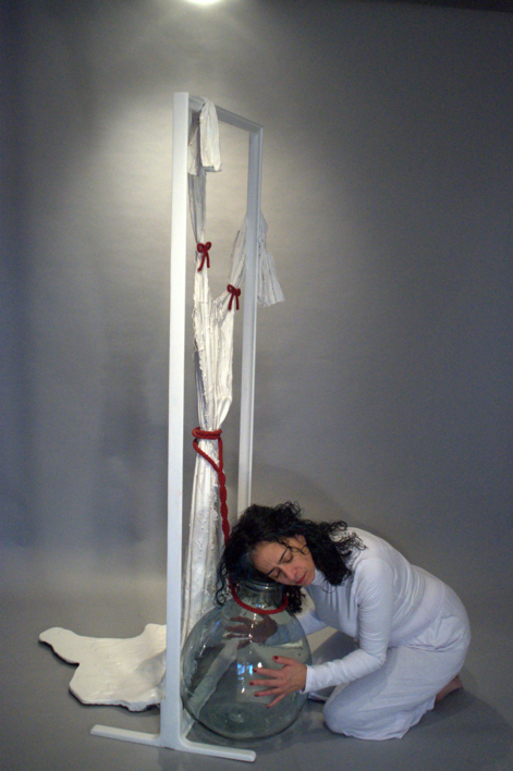 Damigiana Piangente | Escultura de Patricia Glauser | Compra arte en Flecha.es