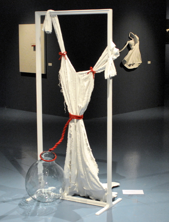 Damigiana Piangente | Escultura de Patricia Glauser | Compra arte en Flecha.es