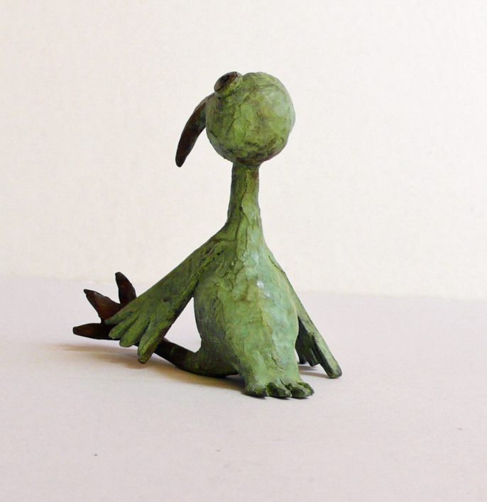 Pollito derrengao | Escultura de Ana Valenciano | Compra arte en Flecha.es