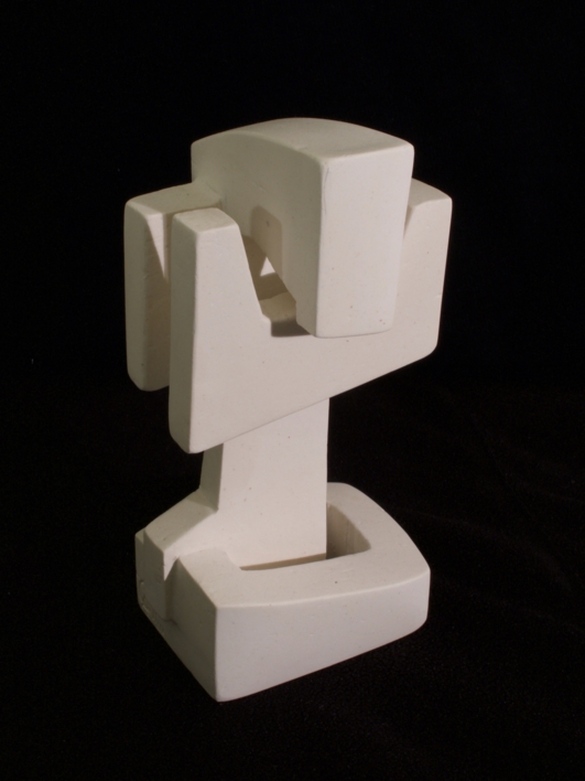 Estudio Minimalista Humano. |Escultura de Manolo Llaca "Cepo" | Compra arte en Flecha.es