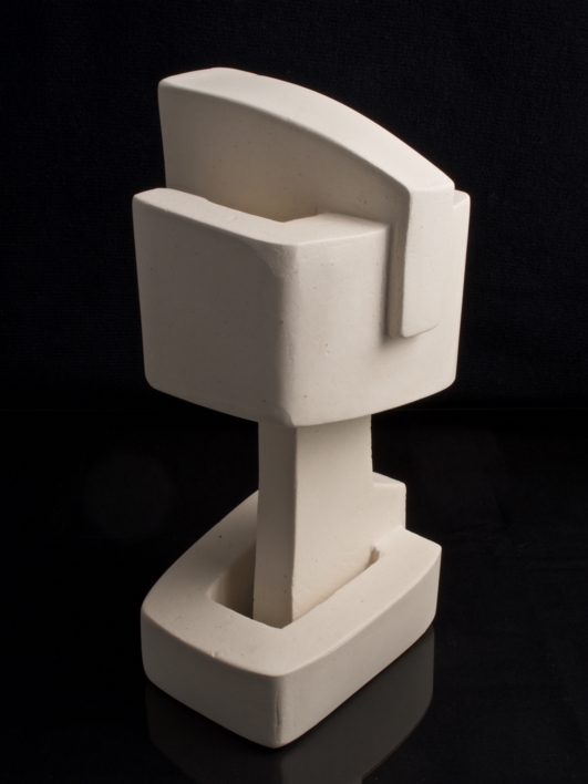 Estudio Minimalista Humano. | Escultura de Manolo Llaca "Cepo" | Compra arte en Flecha.es