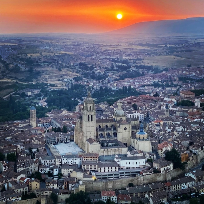 Amanecer en Segovia |Fotografía de Nicolas Helly | Compra arte en Flecha.es