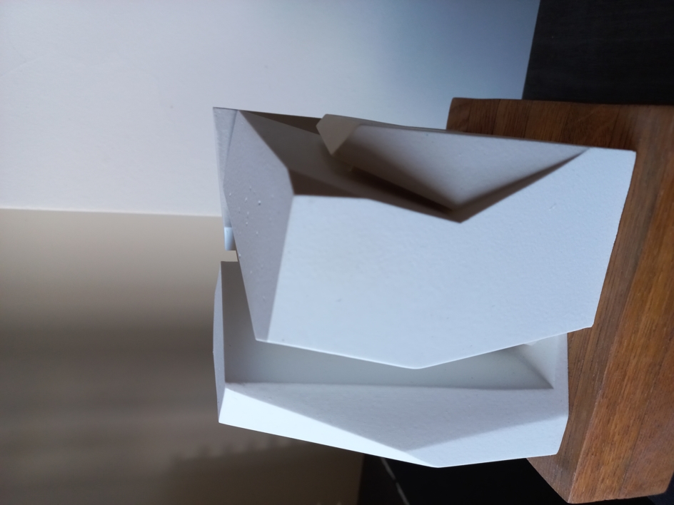 Talla cúbica Wh |Escultura de Pablo Urruti | Compra arte en Flecha.es