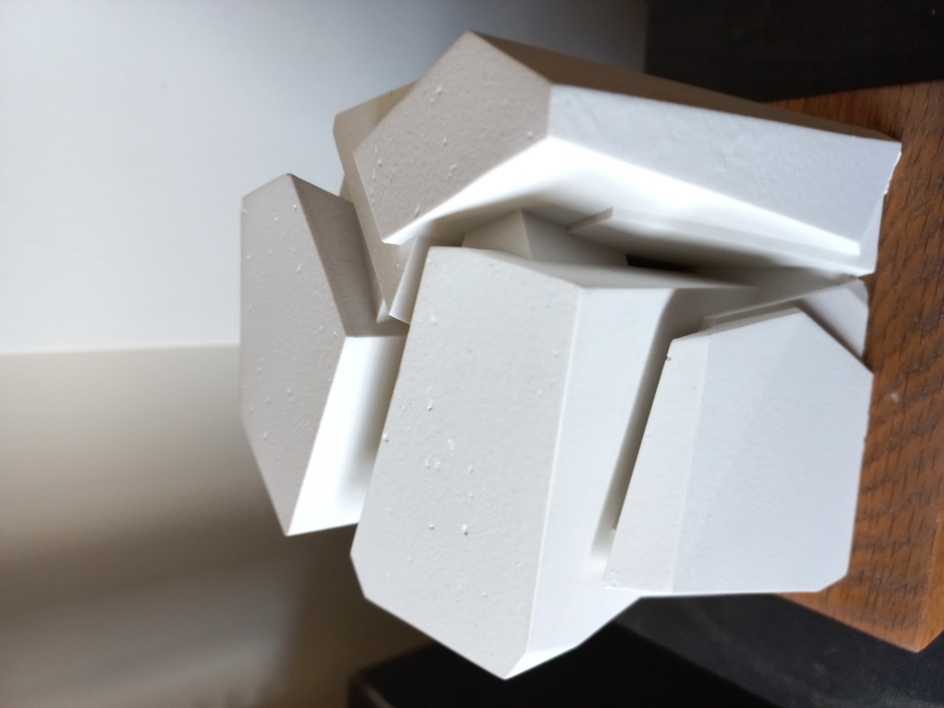 Talla cúbica Wh | Escultura de Pablo Urruti | Compra arte en Flecha.es