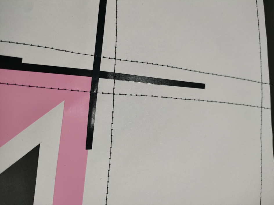 Rosa sobre negro | Collage de Fabiana Zapata | Compra arte en Flecha.es