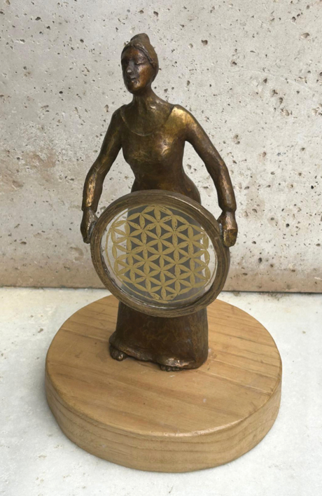 La flor de la vida | Escultura de Carmen Varela | Compra arte en Flecha.es