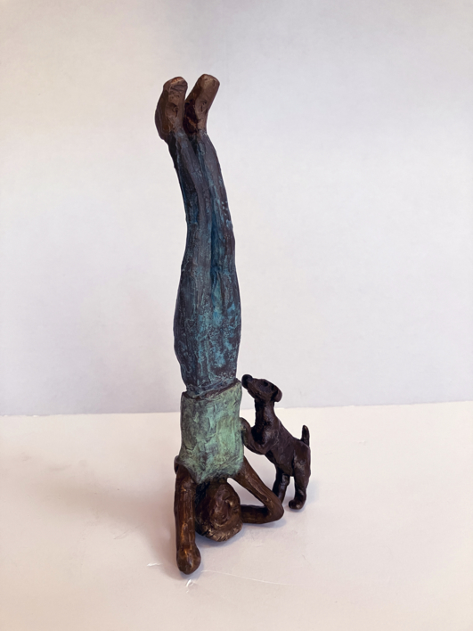 Yoga en compañía | Escultura de Ana Valenciano | Compra arte en Flecha.es