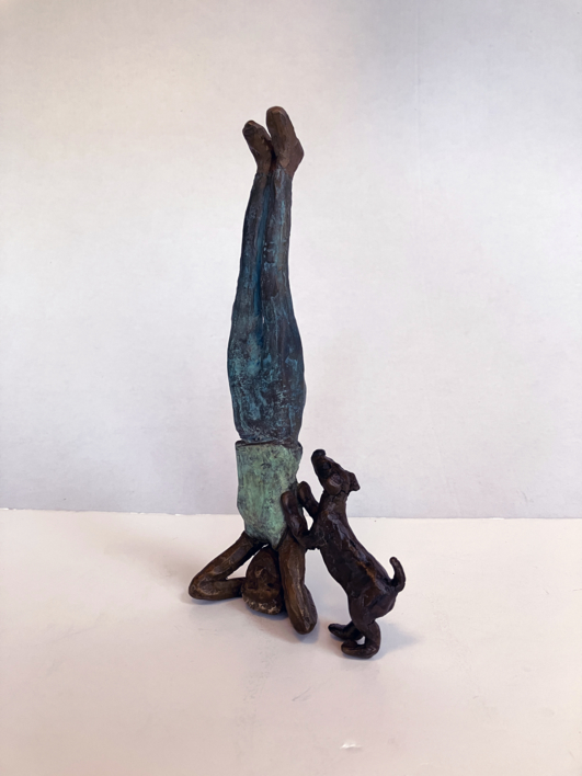 Yoga en compañía | Escultura de Ana Valenciano | Compra arte en Flecha.es