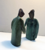 Mucho gusto. El gusto es mío. Serie Saludos. | Escultura de Ana Valenciano | Compra arte en Flecha.es