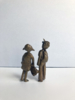 Mira, una Columba Alba.  Serie Grupo de chavales | Escultura de Ana Valenciano | Compra arte en Flecha.es